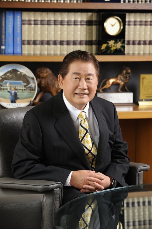 Mr. Dong Gil Kim